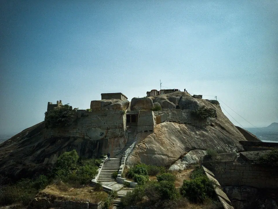 Gudibande Fort, hills & trekking near Bengaluru