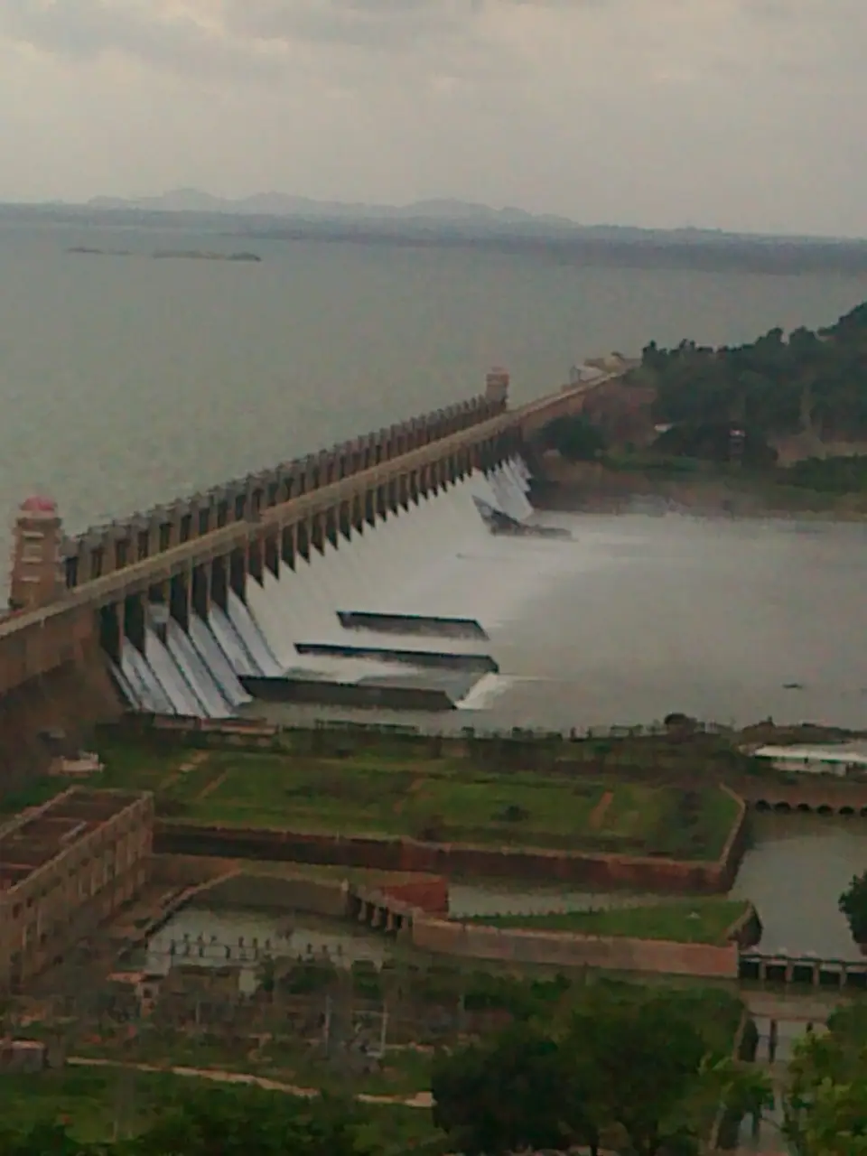 Tungabhadra Dam, lakes near Bengaluru